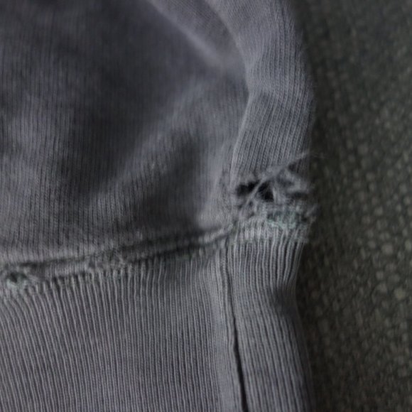 Vintage Diesel Knitting Co. Jeans & Workwear Only the Brave Sweatshirt Size M - Picture 6 of 16